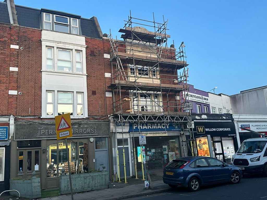 Scaffolding hire for roof access in London Scaffolding hire providing safe roof access to a commercial building in London